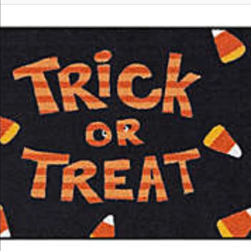 🧡 Rare Festive Halloween Candy Corn Rug 20 x 34 NWT
